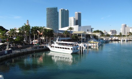 Passeio de Barco pela baía de Biscayne