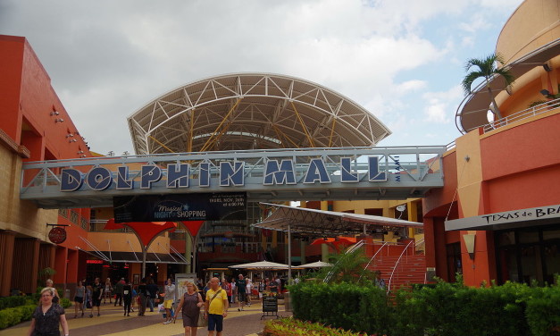 DOLPHIN   MALL